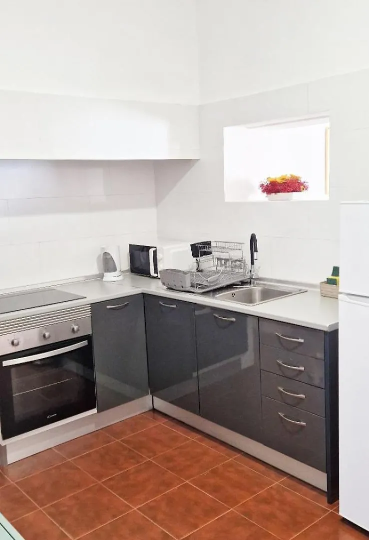 Apartamento Renovado E Luminoso A Poucos Minutos Do Centro Funchal  Funchal (Madeira)