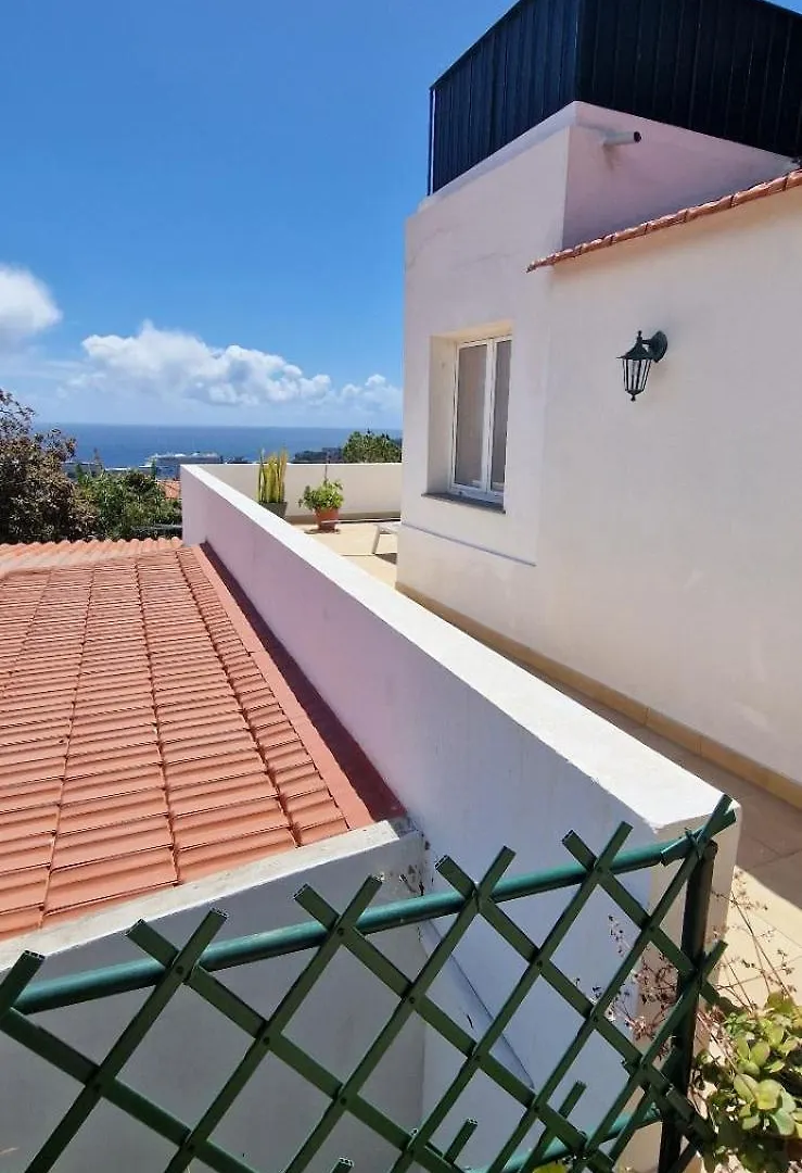 Apartamento Renovado E Luminoso A Poucos Minutos Do Centro Funchal  Apartment Funchal (Madeira)