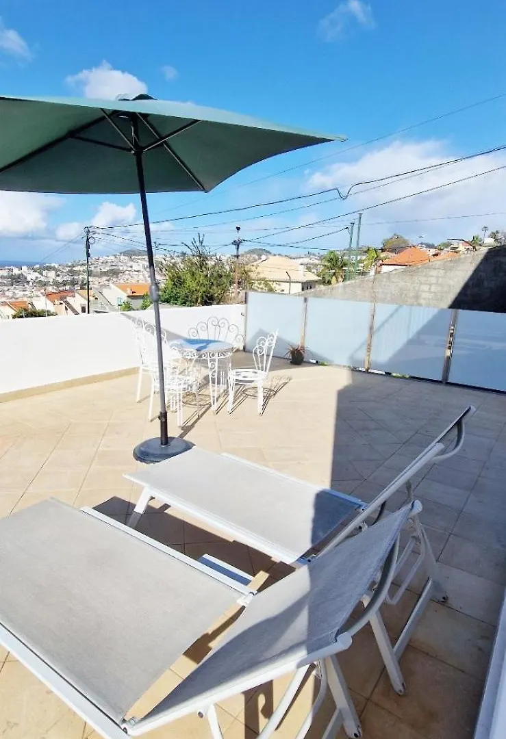 Apartamento Renovado E Luminoso A Poucos Minutos Do Centro Funchal  0*, Funchal (Madeira)